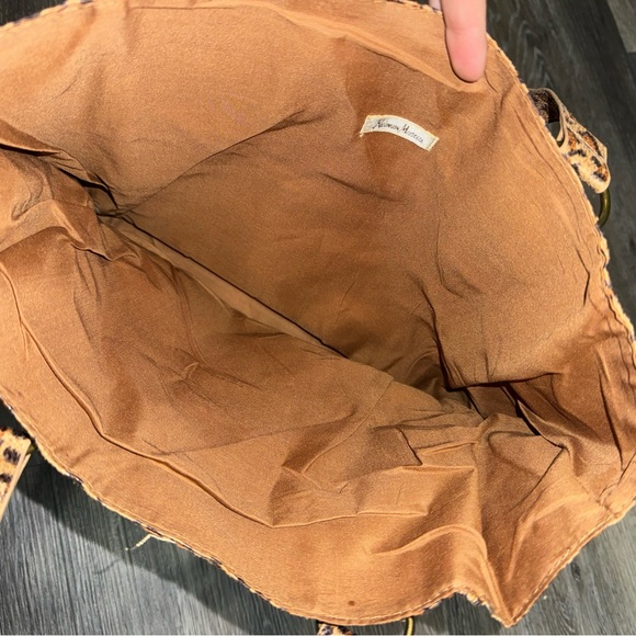 Neiman Marcus Tan & Black Leopard Print Tote Bag - Picture 2 of 6